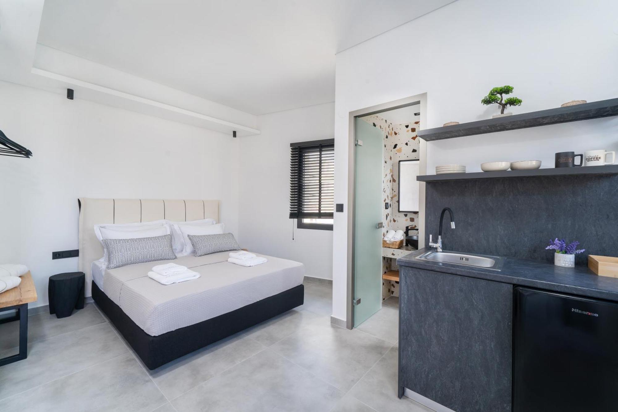 Parilion Suites Потос Экстерьер фото